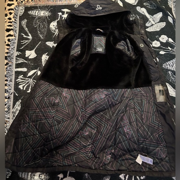 TNA winter coat - Picture 3 of 4